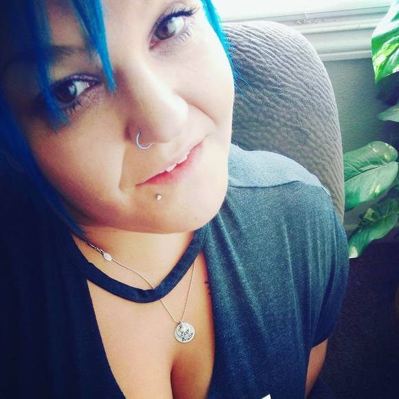 Meet your Posher, Steph - Picture 1 of 1